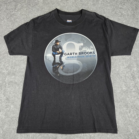 Hanes Other - Garth Brooks Tour T-shirt Medium World Tour Concert 2014-2015 Country Music Tee